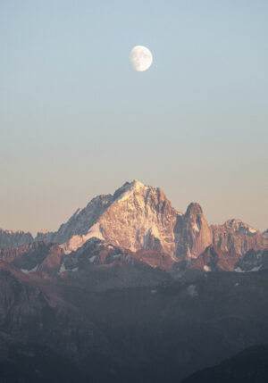 COUCHER DE SOLEIL SUR L’AIGUILLE VERTE- FRANCE